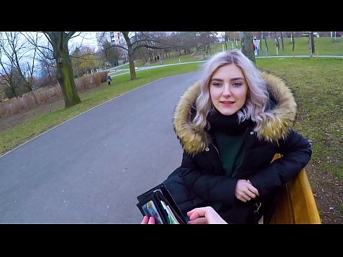 ❤️ Sluk 'n vreemdeling se warm kom vir geld - blowjob in the park deur Eva Elfie Gehaltepornografie op af.sexuria-net.ru